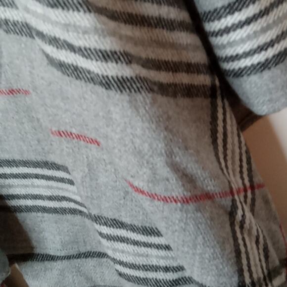 NWT Vfraas O/S Gray striped Cape. Warm, Comfortable. Boho. - Picture 3 of 6